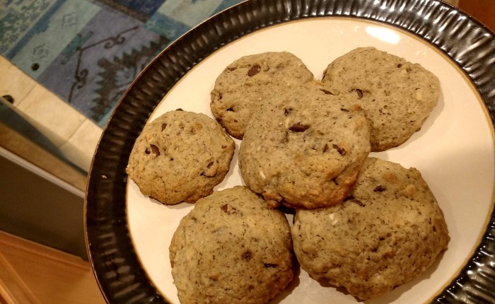 Quinoa Chocolate Chip Cookies (with Other Healthy Ingredients!)